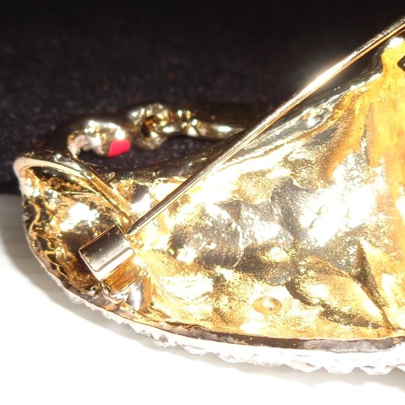 SANTA HAT CHRISTMAS Pin or Pendant CRYSTAL with ENAMEL Accents Boxed - Picture 3 of 4